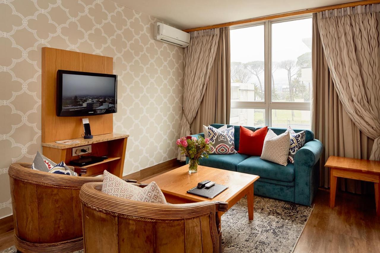 First Group Mount Sierra Apartment *